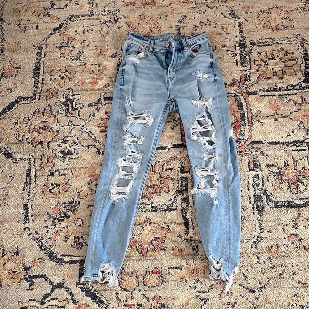 american eagle ripped jeans